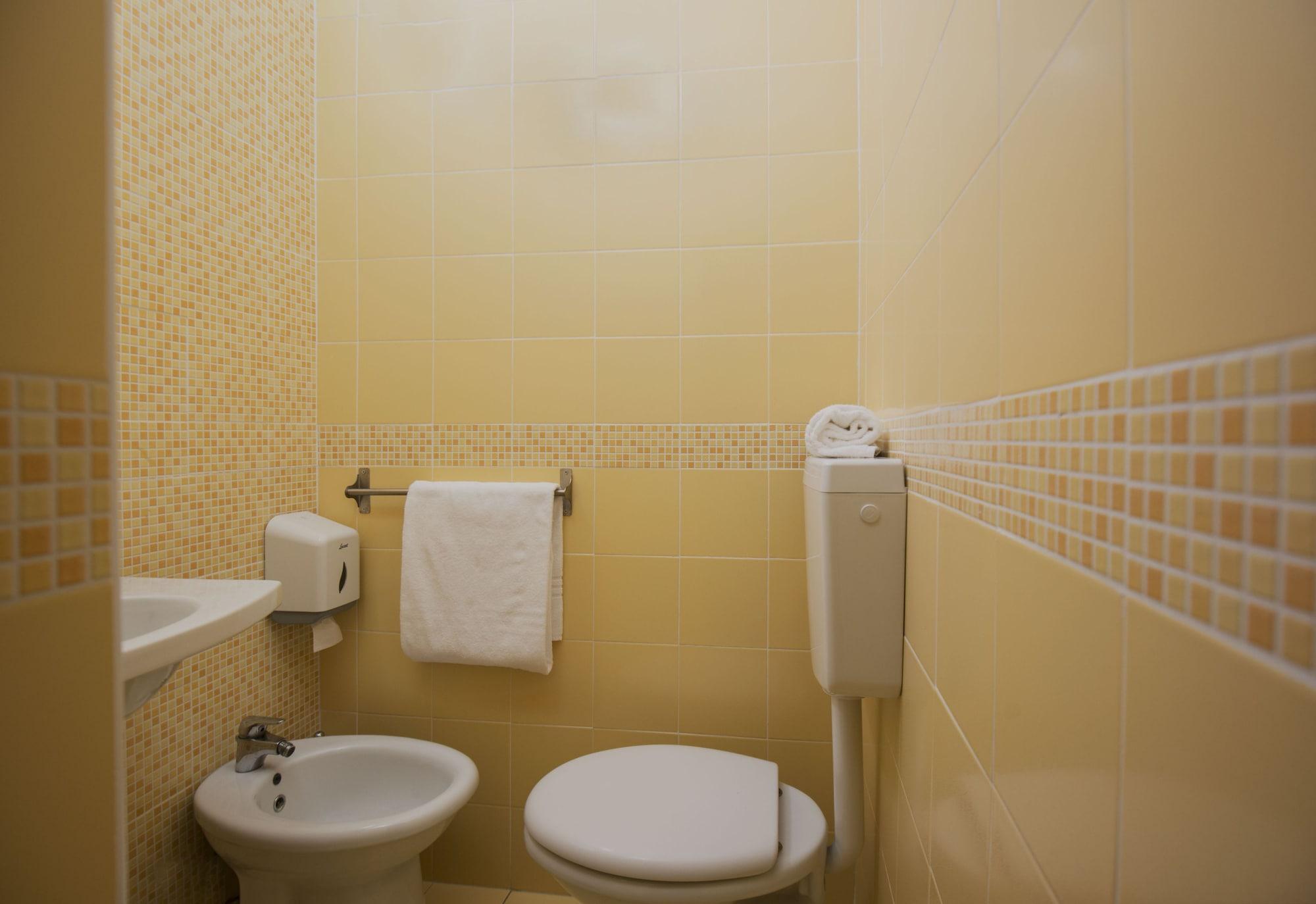 Hotel Scarlet Римини Екстериор снимка